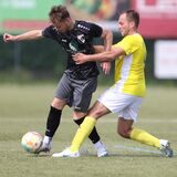 PSV Borks Jan-Luca Szafruga (l.) duelliert sich hier sinnbildlich mit dem BSV Heeren.