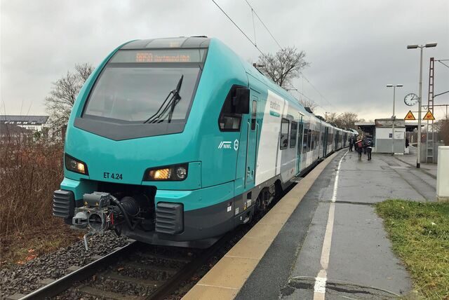 RB50 in Capelle am Bahnhof.