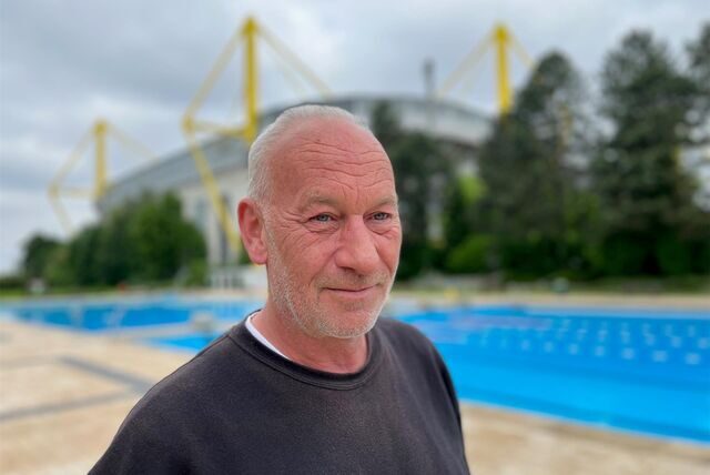 Sportwelt-Geschäftsführer Jörg Husemann im Volksbad neben dem Stadion (Archivbild).