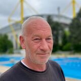 Sportwelt-Geschäftsführer Jörg Husemann im Volksbad neben dem Stadion (Archivbild).