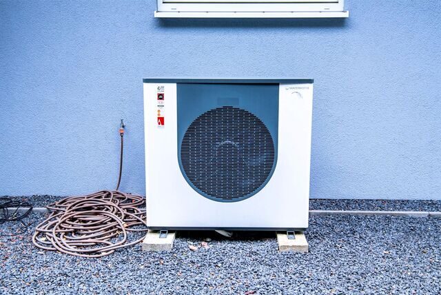 Wärmepumpen, für die Anzahlungen geleistet wurden, sind von einem früheren Kamener Betrieb nicht geliefert worden (Symbolbild). Das beschäftigt nun die Polizei.