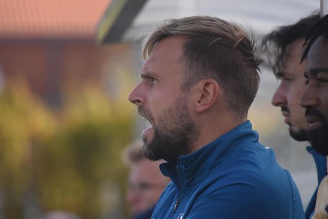Kevin Jagusch gibt Anweisungen