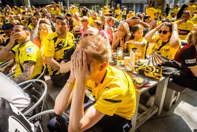 Enttäuschte BVB-Fans nach dem 2:2 gegen Mainz.