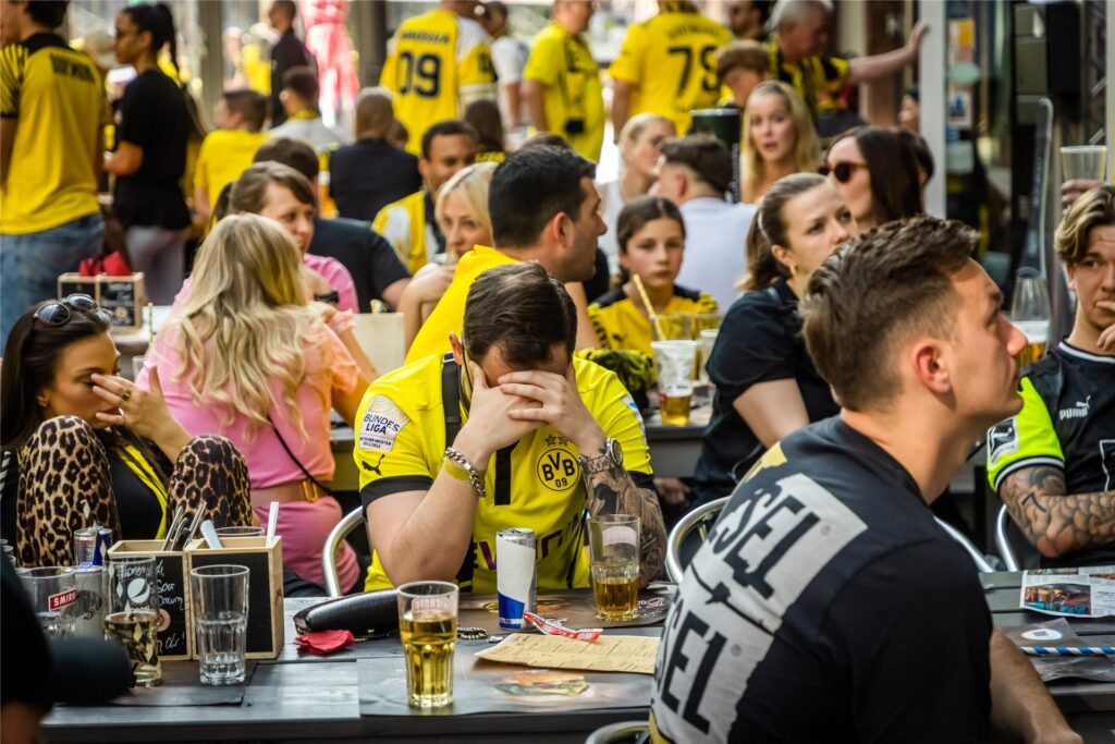 Enttäuschte BVB-Fans Enttäuschte BVB-Fans