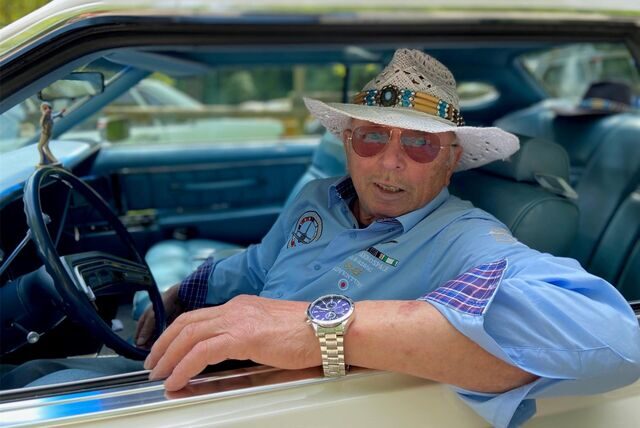 Hans-Peter Brakes sitzt am Steuer seines Lincoln Continental Mark V aus dem Jahr 1979. Der sechs Meter lange Wagen stand 30 Jahre lang in einer Garage in St. Louis.