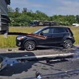 Die Fahrerin dieses Mitsubishi konnte einem von hinten kommenden LKW noch rechtzeitig ausweichen.