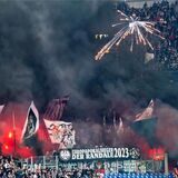 Während des Spiels zündeten Fans beider Vereine mehrfach Pyrotechnik, verletztet wurde dabei diesmal nach bisherigen Erkenntnissen niemand.