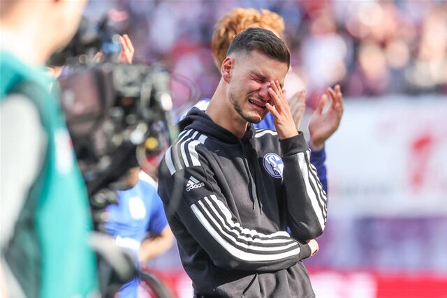Tom Krauß weint bitterlich
