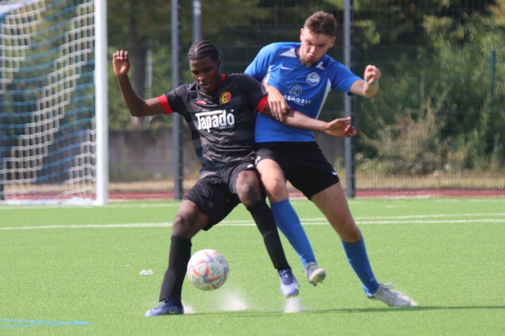 Karl-Heinz Manga (l.) kommt aus der Westfalenliga zu BW Alstedde. Karl-Heinz Manga (l.) kommt aus der Westfalenliga zu BW Alstedde.