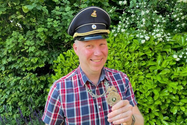 Christoph Ruhmöller steht noch ganz im Banne seines Sieges beim Vogelschießen des BSV Herbern am 2. Juni 2023.