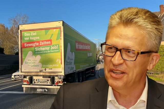 Ein Lastwagen auf dem Ostenhellweg und der Bergkamener Bürgermeister Bernd Schäfer.