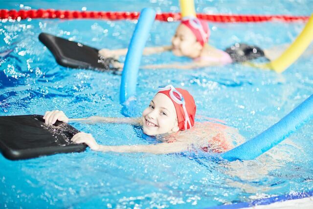 In den Sommerferien bietet die Bädergesellschaft Lünen wieder drei Kinder-Intensivschwimmkurse an.