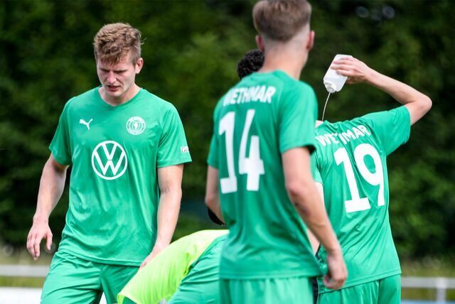 Die Spieler von Westfalia Wethmar schauem nachdenklich