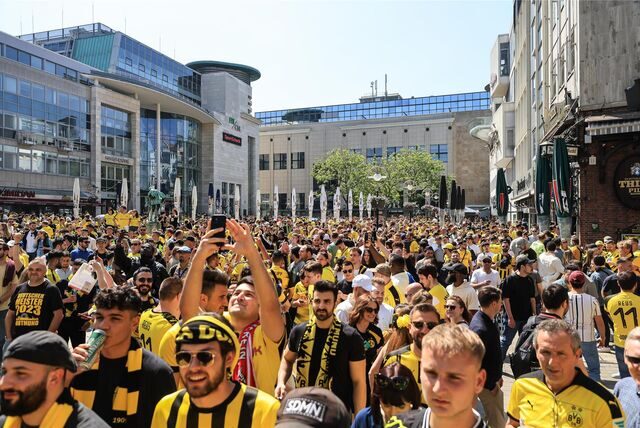 Zum Bundesliga-Meisterschaftsfinale war der Alte Markt voller Menschen.