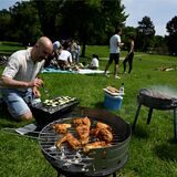 Der Sommer lockt die Menschen nach draußen und die Grills werden rausgeholt. In Lünen darf man aber nicht überall grillen, wo es einem beliebt.
