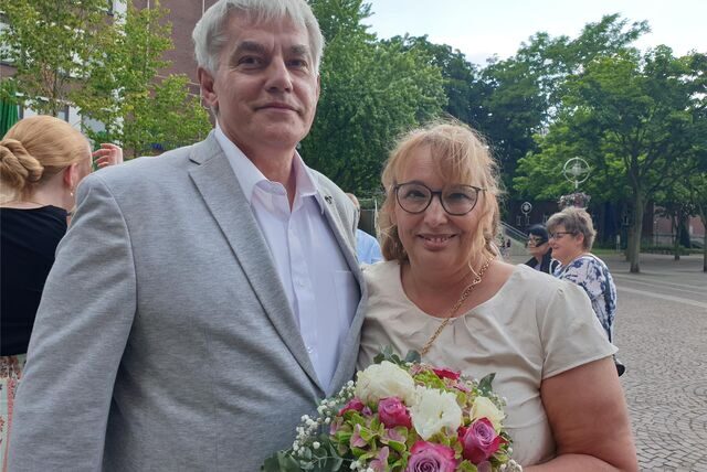 Marion (50) und Peter (60) haben sich am 16.6. zum zweiten Mal das Ja-Wort gegeben.