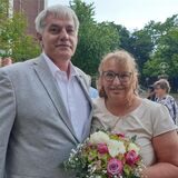 Marion (50) und Peter (60) haben sich am 16.6. zum zweiten Mal das Ja-Wort gegeben.