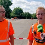 Philipp Neuhaus (r.) und Steffen Prenger (l.) von der Autobahnmeisterei Kamen haben sich als beste Schneepflugfahrer der Autobahn in Recklinghausen für die Deutsche Meisterschaft in Koblenz qualifiziert.
