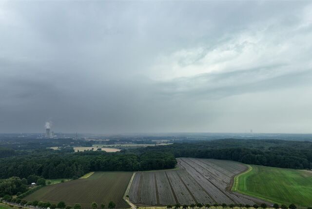 Ab frühen Nachmittag könnte es im Bereich Lünen, Werne, Selm ungemütlich werden. Gewitter und starke Regenfälle drohen.