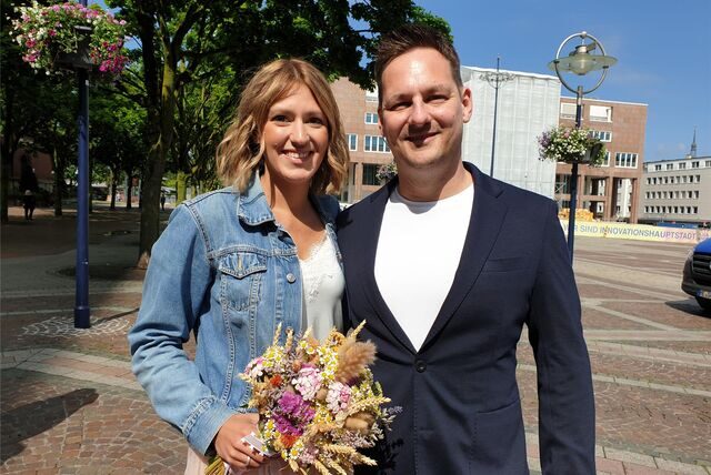 Jessica (29) und Carsten (41) haben gehreiratet.