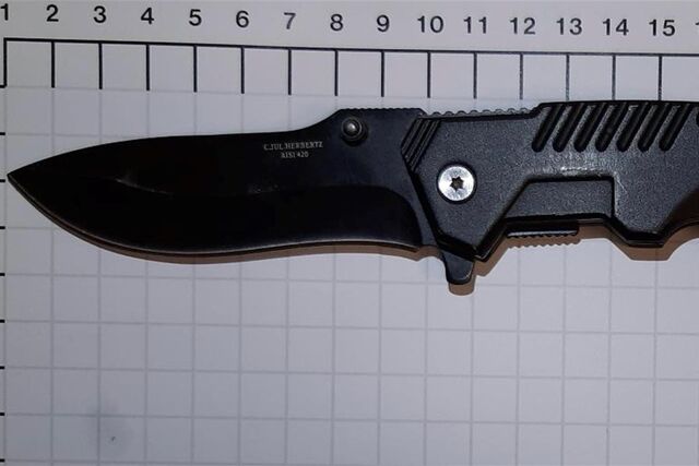 Mit diesem Messer soll ein 17-Jähriger Bundespolizisten am Dortmunder Hauptbahnhof gedroht haben.