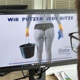 Das Werbefoto der Firma Siebe Gebäudereinigung sorgte für ein großes Medienecho.