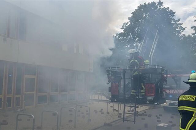 Nur zur Übung waren Feuerwehrleute am Samstag in Unna im Einsatz.