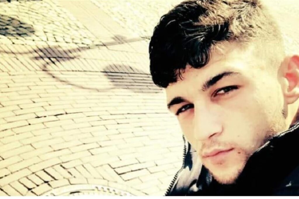 In Amads Zelle brach ein Feuer aus. Der junge Mann starb an den Verletzungen. In Amads Zelle brach ein Feuer aus. Der junge Mann starb an den Verletzungen.