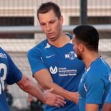 Val-Leander Wettklo (3.v.r.) traf dreimal gegen den BSV Menden.