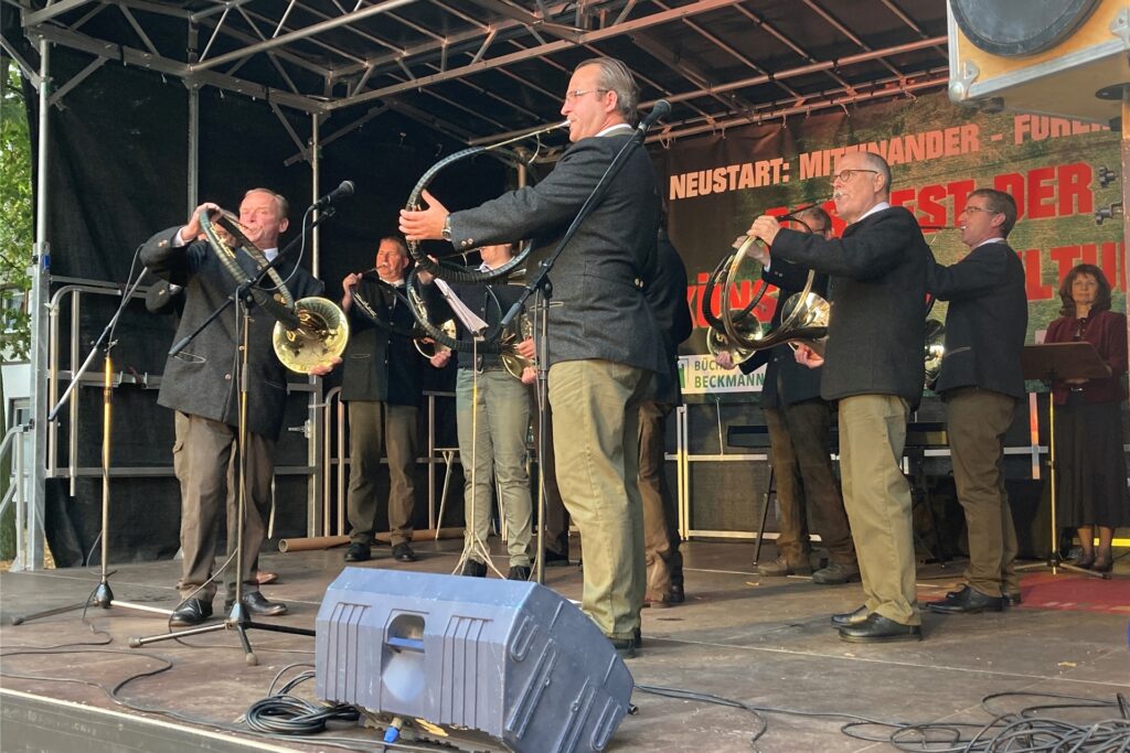 Zum Auftakt gehörten auch die Parforcehornbläser aus Drensteinfurt.