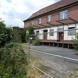 Die Alte Molkerei in Selm steht seit Langem leer. In dem 150 Jahre alte Gebäude wird immer wieder gezündelt, zuletzt brannte es dort am Mittwochabend, 12. Juli.