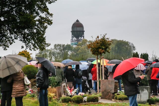Ort der Tat: der Friedhof in Lanstrop. Hier auf einem Archivbild zu Allerheiligen