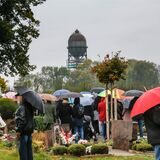 Ort der Tat: der Friedhof in Lanstrop. Hier auf einem Archivbild zu Allerheiligen
