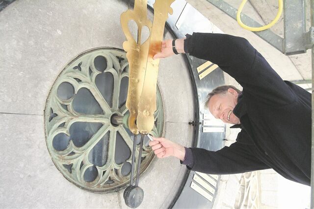 Die Uhr der Evangelischen Stadtkirche ist ein wartungsintensiver Zeitmesser, neigt zu Ausfällen und Ungenauigkeiten, macht Krach. Aber sie ist eben auch ein Teil von Unna.