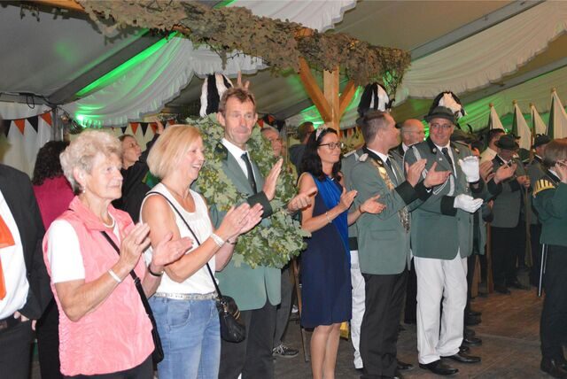 Gute Stimmung, wie auf diesem Archiv-Foto, dürfte auch beim Schützenfest 2023 der Schützenbruderschaft St. Katharina Berg und Tal garantiert sein.