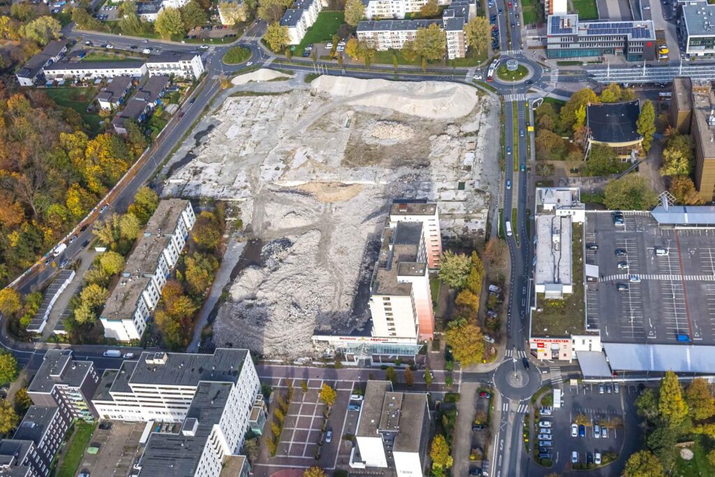 Rin Luftbild der abgerissenen Turmarkaden. Rin Luftbild der abgerissenen Turmarkaden.