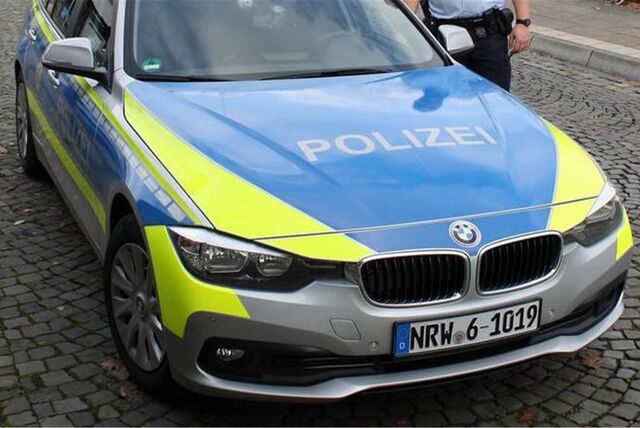 Streifenwagen, Polizeiauto