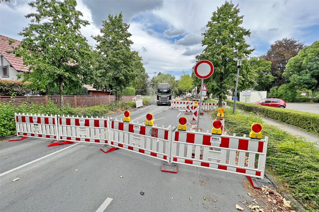 Die Baustelle Hammer Straße/Ostring mit Blick in Höhe der Diesterwegschule. Von hier aus geht es nicht weiter.