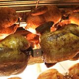 Grillhähnchen waren früher bei den Kunden von Grilleck Brinke heiß begehrt. Erinnern Sie sich?