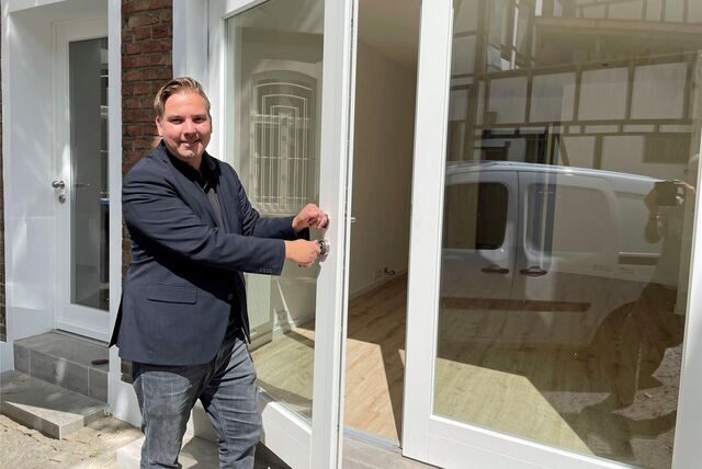 Marco Mintel freut sich auf den Umzug von der Burgstraße zum Markt 13, hinter Friseursalon Quante.