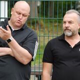 Bövinghausens Trainer Christian Knappmann (l.) und Vereinsboss Ajhan Dzaferoski haben in diesem Sommer einen Kaderumbruch vollzogen.