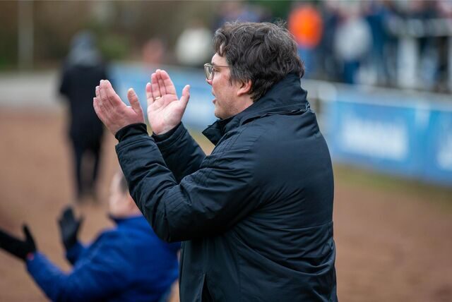 Benjamin Hartlieb, Trainer des Holzwickeder SC, kann mit der aktuellen Leistung seiner Spieler zufrieden sein.