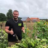 Benedikt Hülsbusch vor der Fläche auf der das Festival steigt