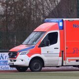 Am Sonntag musste in Selm der Krankenwagen vorfahren (Symbolbild).