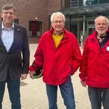 Andreas Drohmann, Klaus Schlüter und Rainer Hotz erklärten, welche Vorstellungen sie für den Anbau an der Wiehagenschule haben.