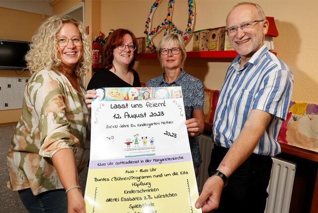 Der Evangelische Kindergarten Methler feiert am Samstag 50. Geburtstag. Andrea Woller, Mareike Geßner, Sigrid Buschmann und Jochen Voigt laden zum Fest im und rund um den Kindergarten ein.
