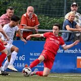 Viele Fotos vom Derby zwischen FC Overberge und VfK Weddinghofen.