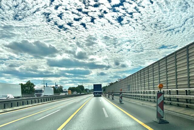 Von der Raststätte Lichtendorf-Nord in Fahrtrichtung Schwerte ist immer noch eine Baustelle eingerichtet. Liegt es an den Lärmschutzwänden?
