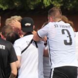 Nach dem entscheidenden Treffer brechen beim SV Frömern alle Dämme.
