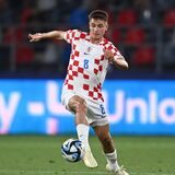 Jurica Prsir (l.), hier im Trikot der kroatischen U21-Nationalmannschaft, soll das Schalker Interesse geweckt haben.